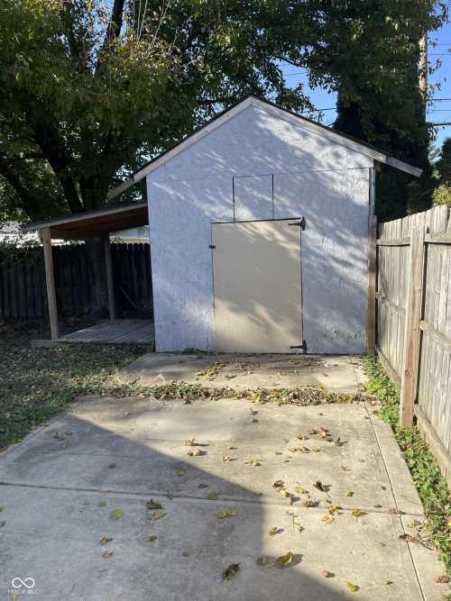 Listing Image 16