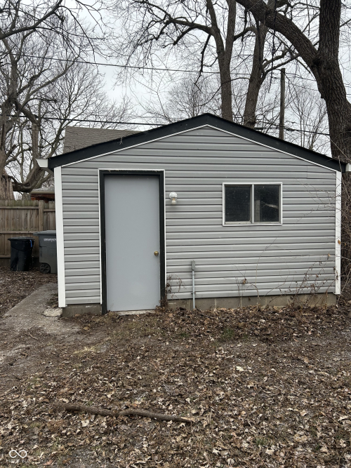 Listing Image 17