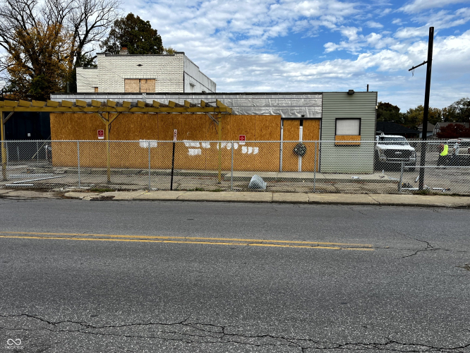 Listing Image 5