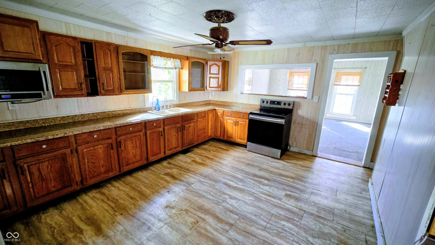 Listing Image 15