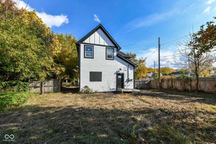 Listing Image 24