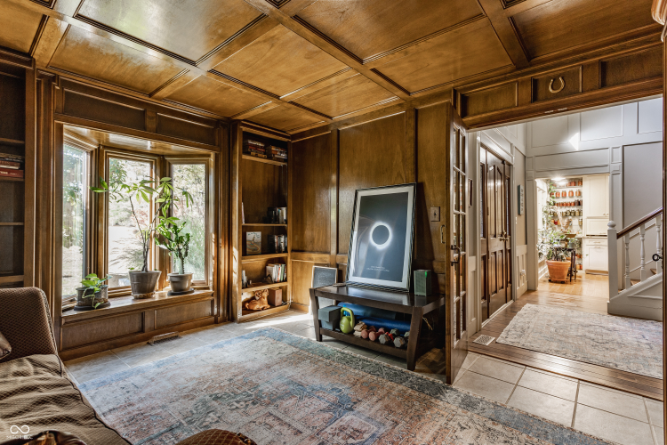 Listing Image 12