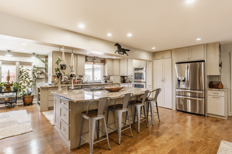 Listing Image 19