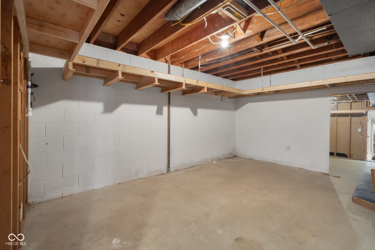 Listing Image 48