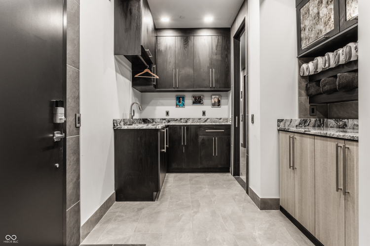 Listing Image 107
