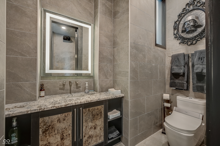 Listing Image 83