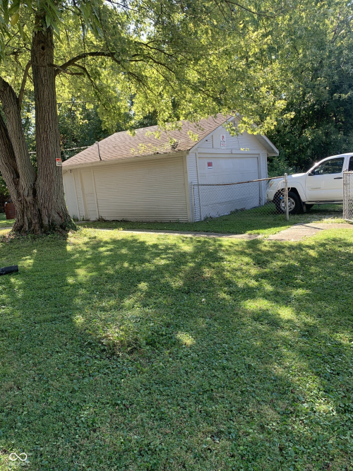 Listing Image 3