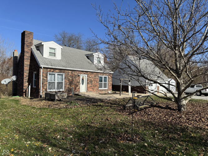 Listing Image 4
