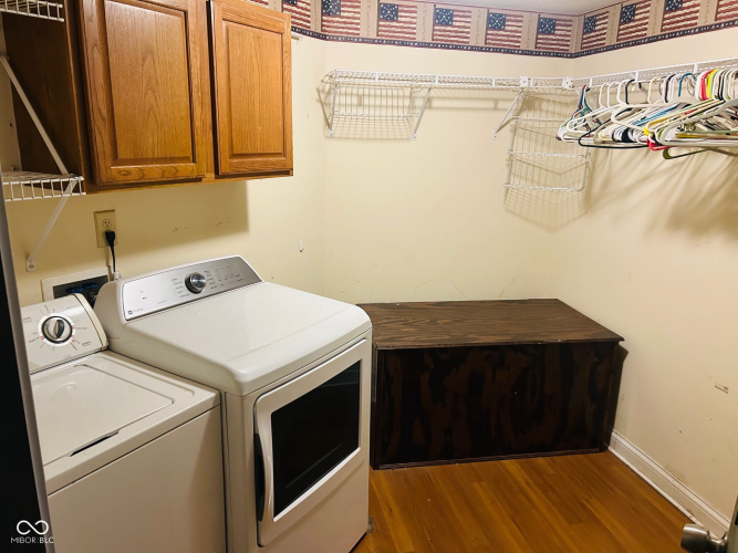 Listing Image 8