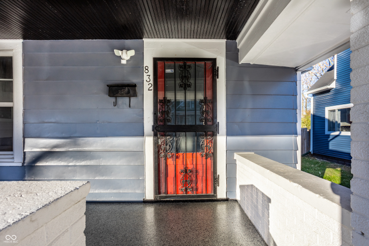 Listing Image 5