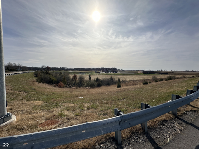 Listing Image 17