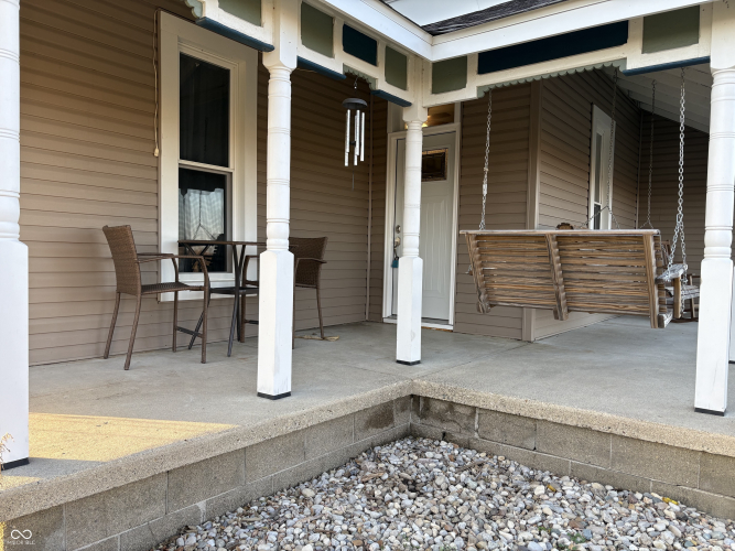 Listing Image 3