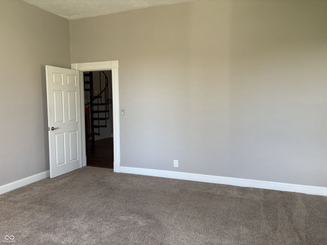 Listing Image 38