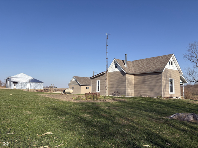 Listing Image 8