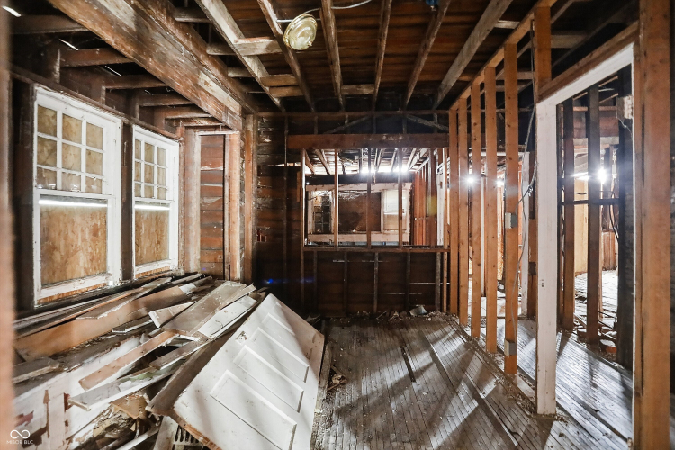 Listing Image 9