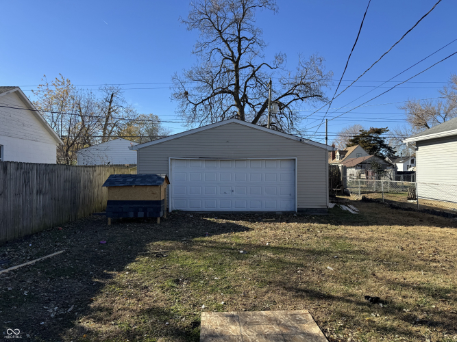 Listing Image 24