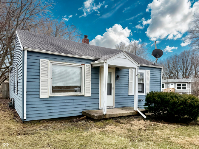 Listing Image 4