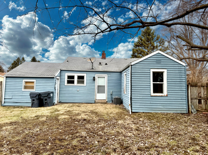 Listing Image 5