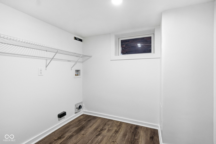 Listing Image 50