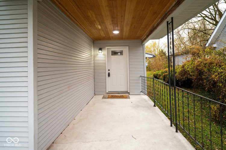 Listing Image 7