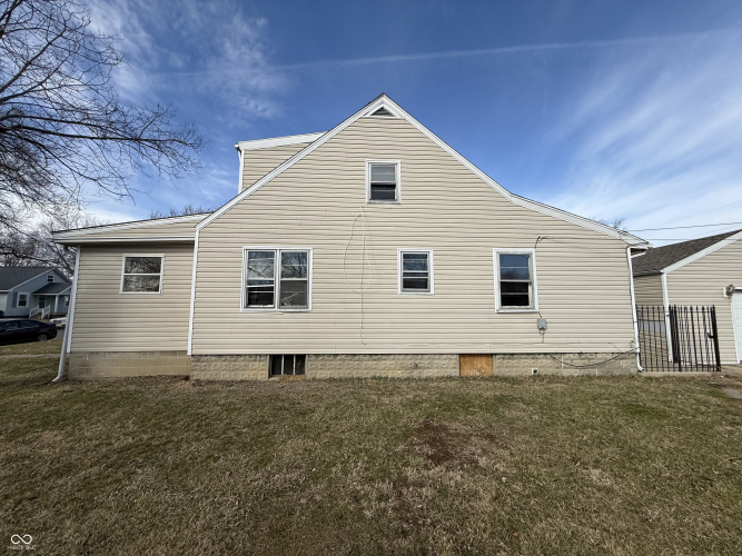 Listing Image 3