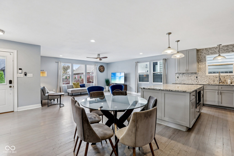 Listing Image 10