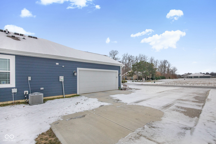 Listing Image 42