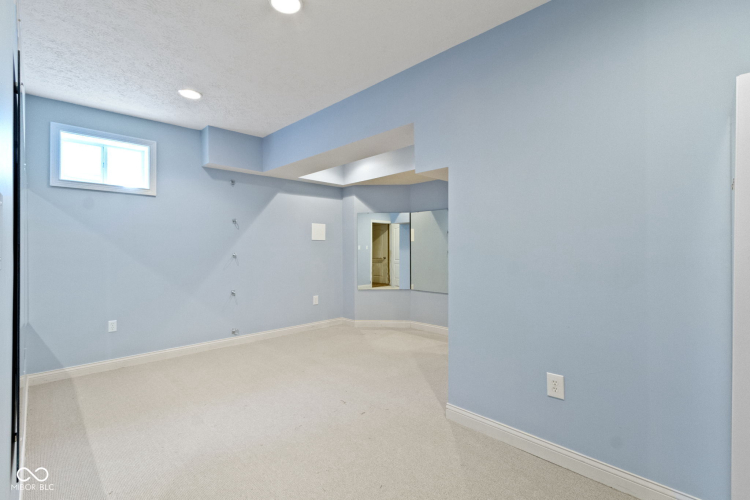 Listing Image 52