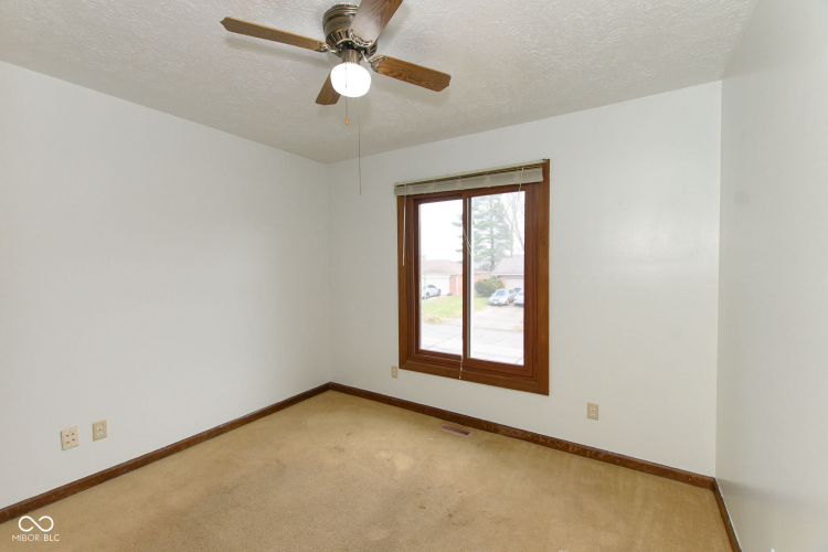 Listing Image 50