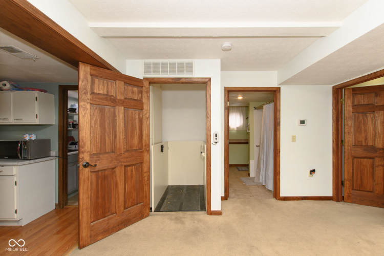 Listing Image 61