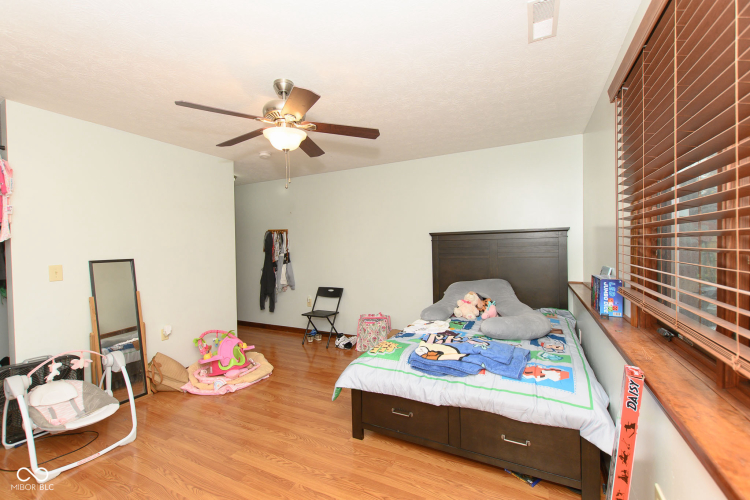 Listing Image 65
