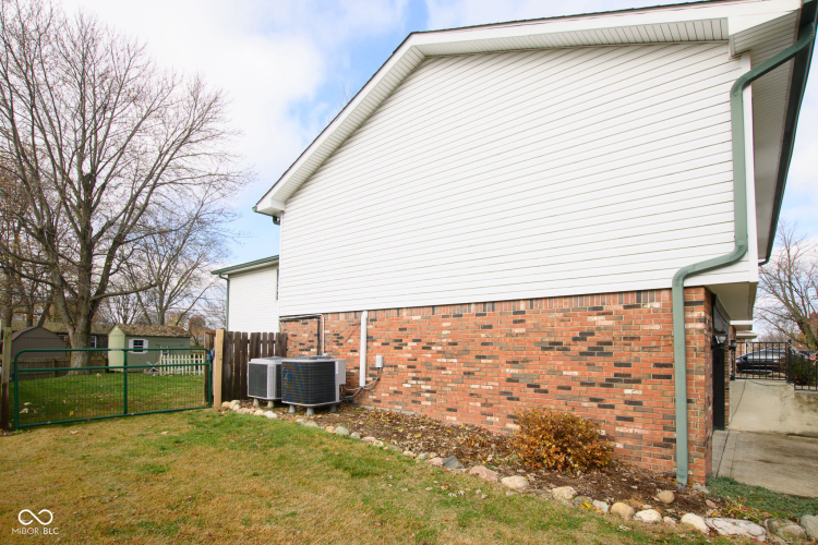 Listing Image 71