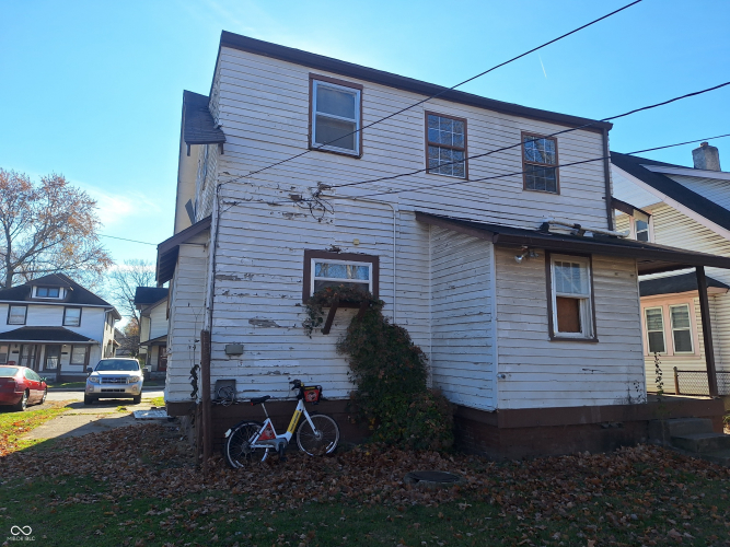 Listing Image 3
