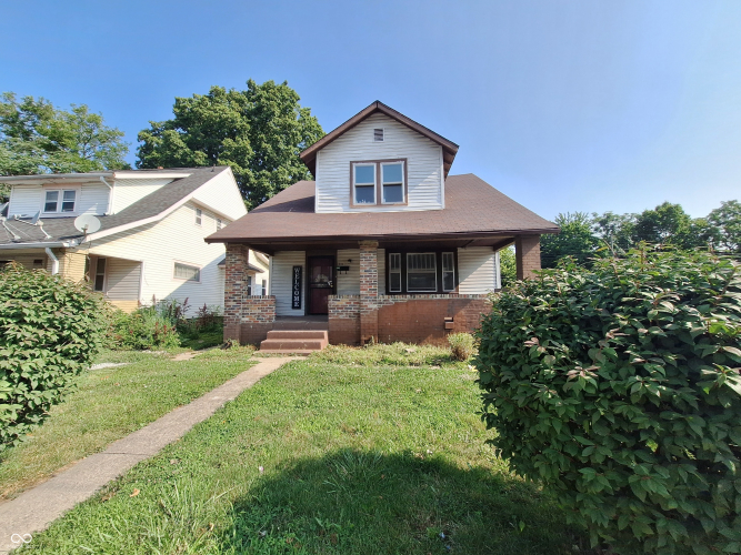 Listing Image 4