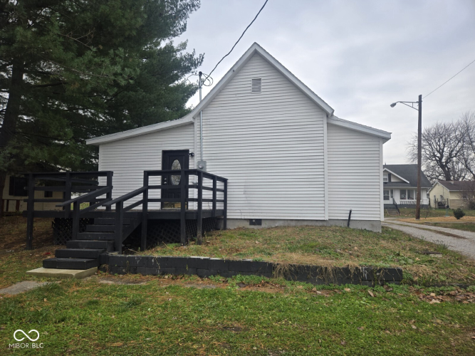 Listing Image 3