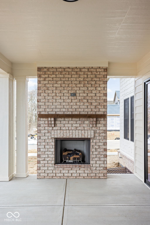 Listing Image 18