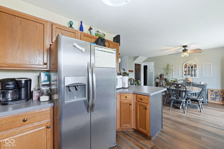 Listing Image 13