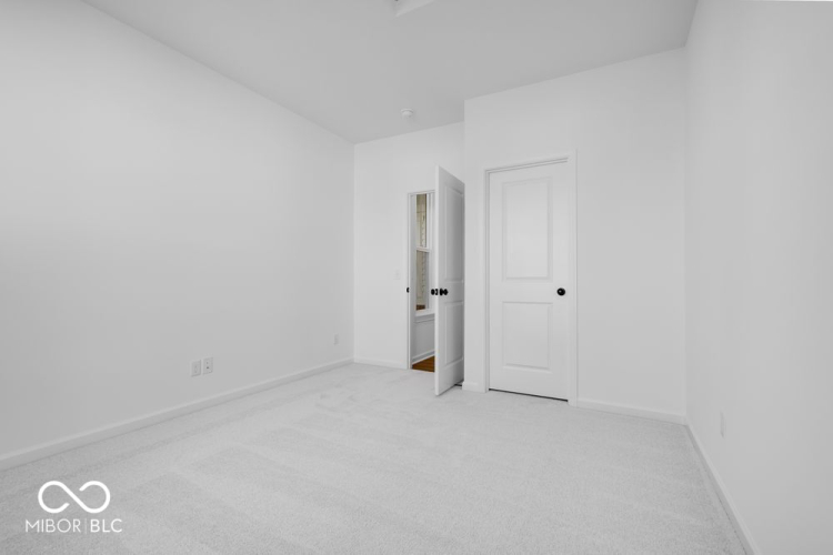 Listing Image 26