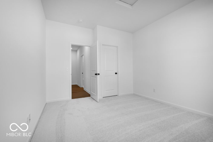 Listing Image 27