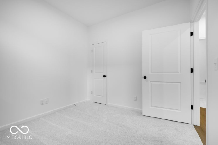 Listing Image 30
