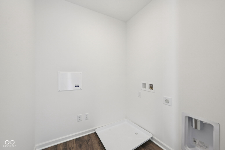 Listing Image 30