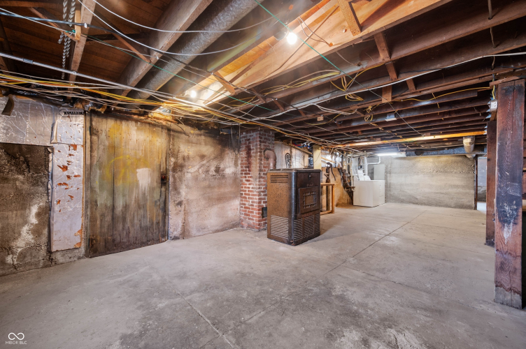 Listing Image 22