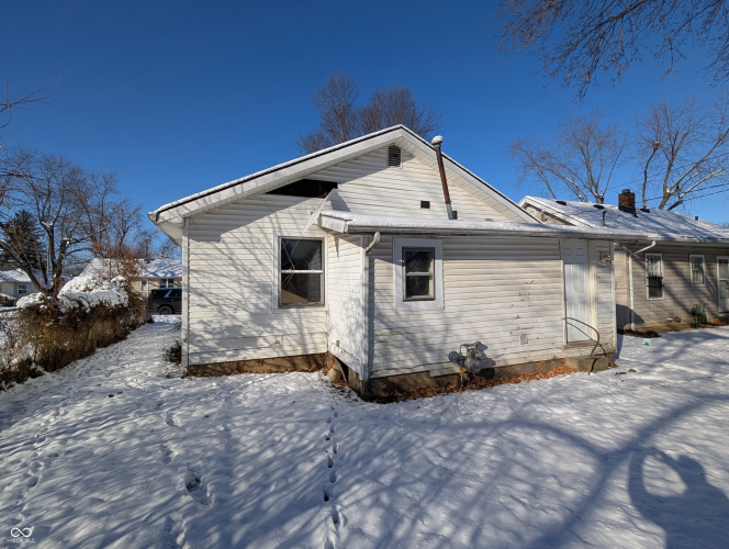 Listing Image 5