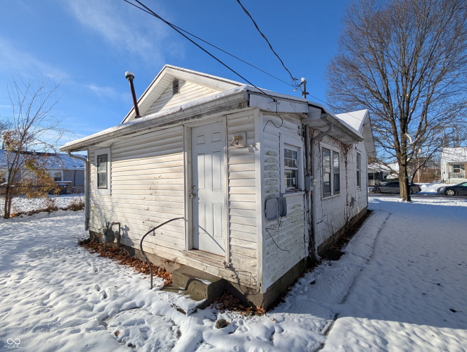 Listing Image 6