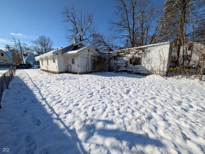 Listing Image 8