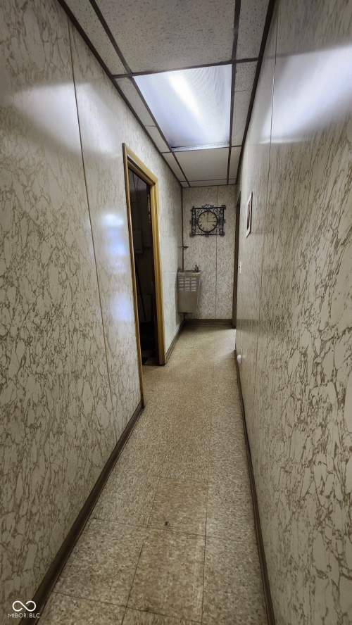 Listing Image 18