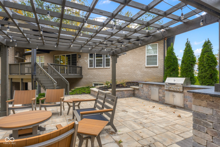 Listing Image 111