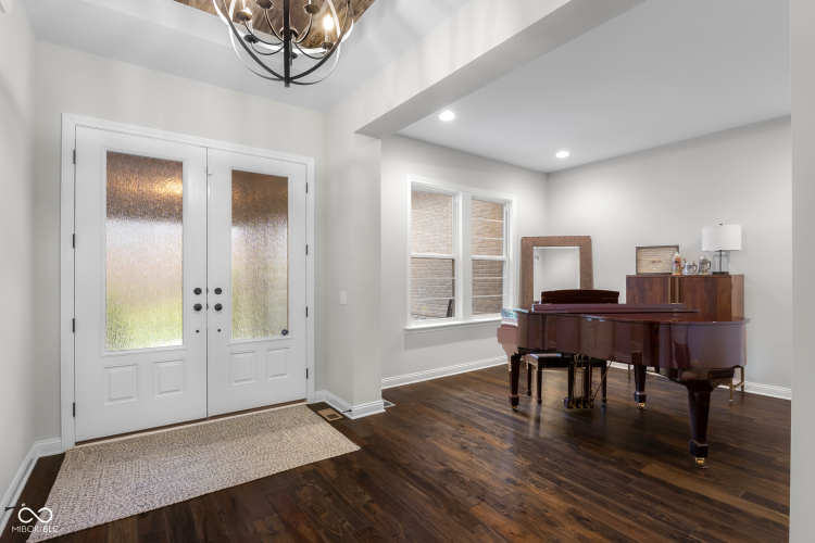 Listing Image 15