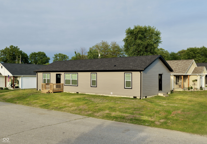 Listing Image 3
