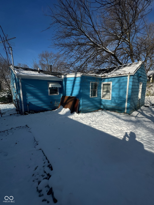 Listing Image 3